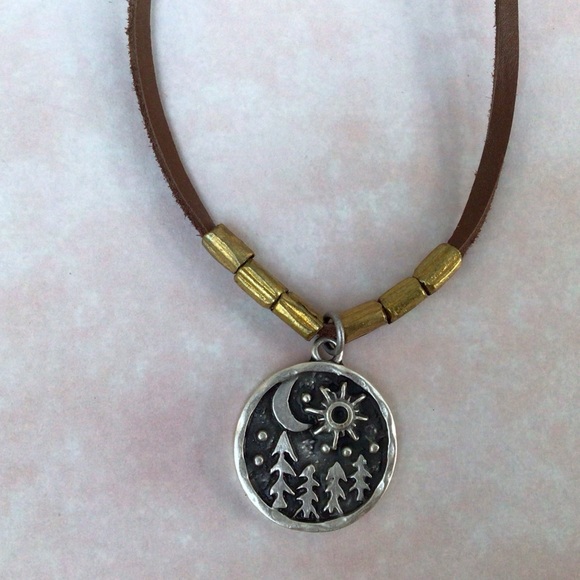 New Sundance charm necklace leather cord - Picture 8 of 12
